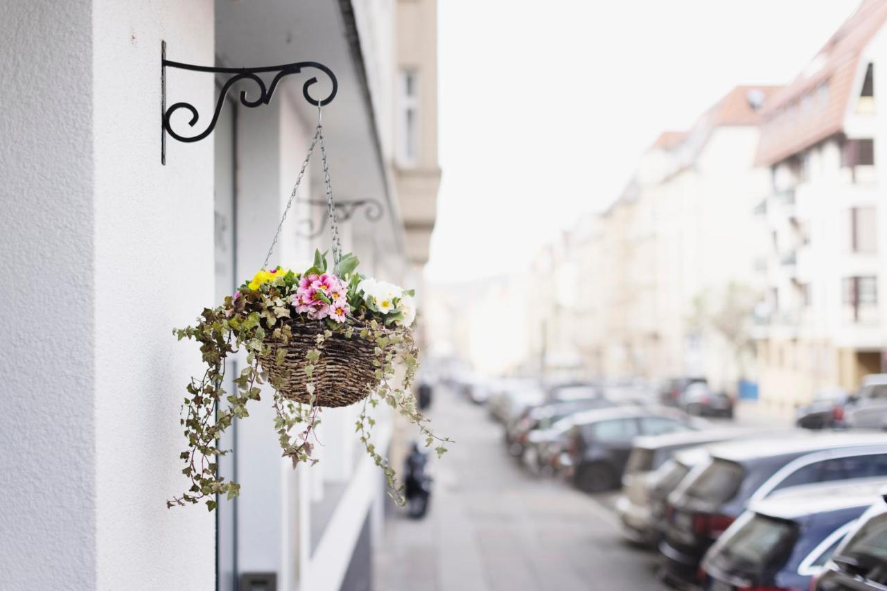 List Five - Your British Guesthouse Stuttgart Exterior photo